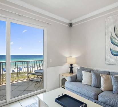 livingroom beach retreat 407