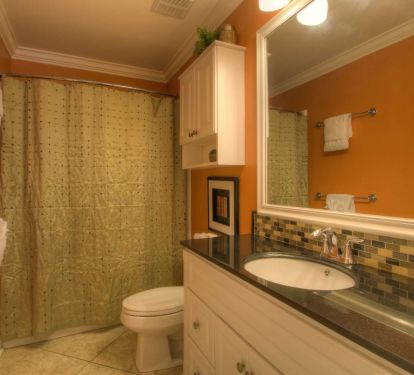 Second King Master Bedroom En Suite Bathroom
