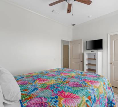 3rd Level Guest Bedroom (Queen)