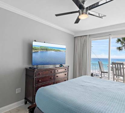 King primary suite with balcony access and gulf iewsKing primary suite with balcony access and ocean views