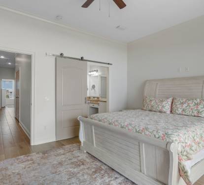 Master Bedroom (King)