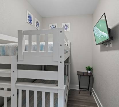 Bedroom #6: Bunkroom