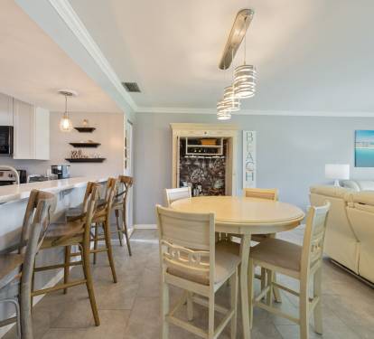 Dining and bar seating
