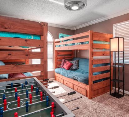 Third Bedroom with Bunk Beds &amp; Double Futons
