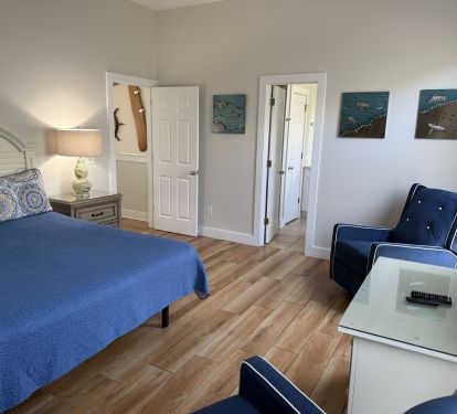 Upstairs King Master Suite