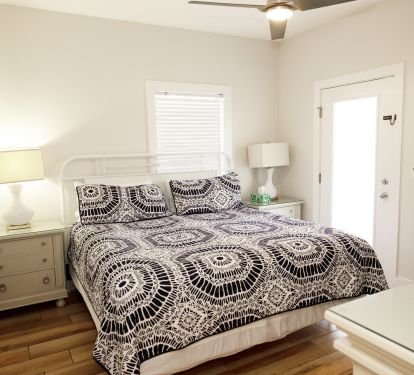 King bedroom downstairs