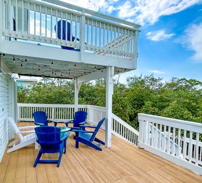 1st Floor Back Deck Area