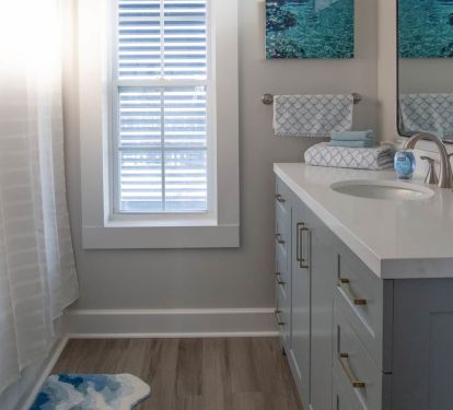 2nd Floor Full Bathroom