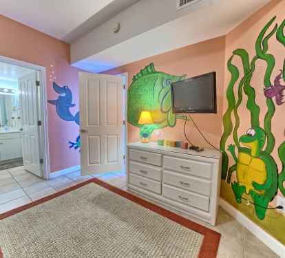 More beachy murals the kids will enjoy!