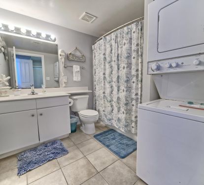 Bunk bathroom also houses the washer dryer. That one has been replaced. 