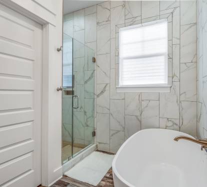 King Suite #2: Private Bath (first floor)