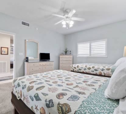 Guest Bedroom 2 (Double & Queen)