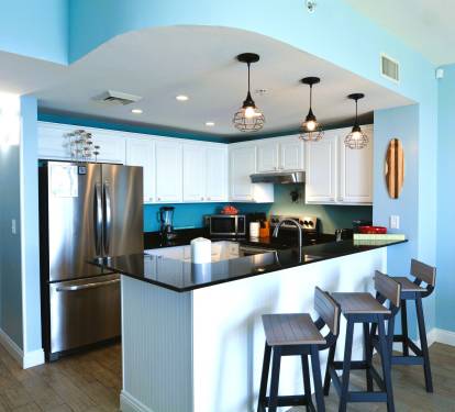 Fully stocked kitchen with blender and both K cup & drip coffee makers!