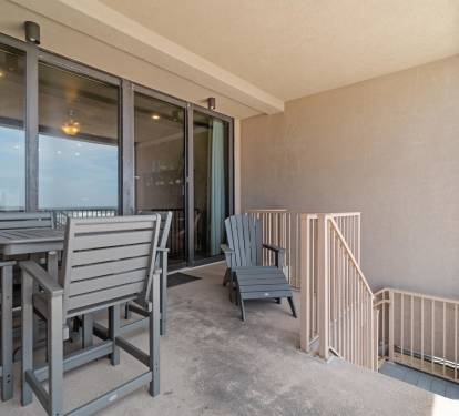 Deck Off Living