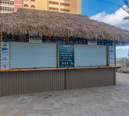 Pool Bar