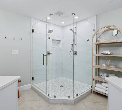 Large Walk In - Multiple Head Shower