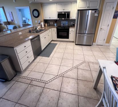 Kitchen with coffee bar