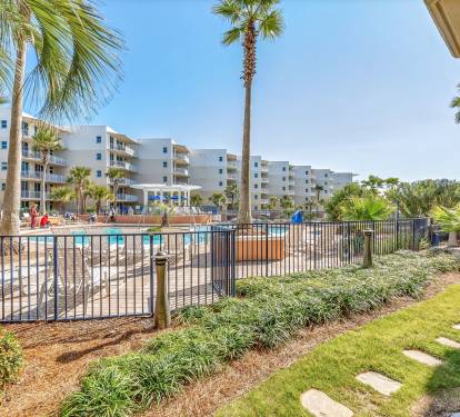 B218 nests right next to the upper heated pool, splash pad, and dry park! 