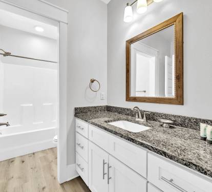 Full Bath with Tub/Shower