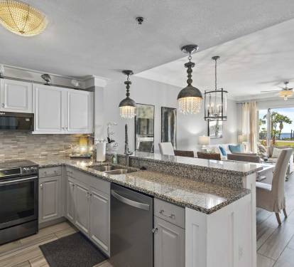 Open Kitchen Design - Entertain effortlessly in this well-appointed Leeward Key condo.