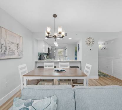Plenty of seating for everyone at the table or at the breakfast bar.