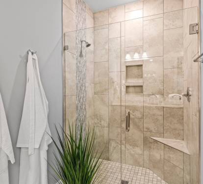 [Master bathroom] Great shower pressure!