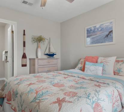 Guest Bedroom 1 (Queen)
