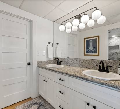 Master Bath with Walk-In Closet