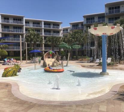 Gated splash pad with grills! Great for littlest siblings! 