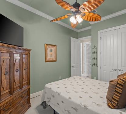 Guest Bedroom 2 (Queen)