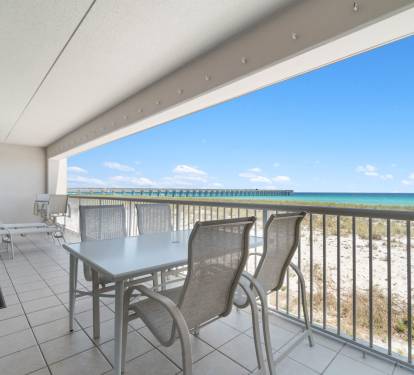 Huge Balcony Overlooking The Gulf