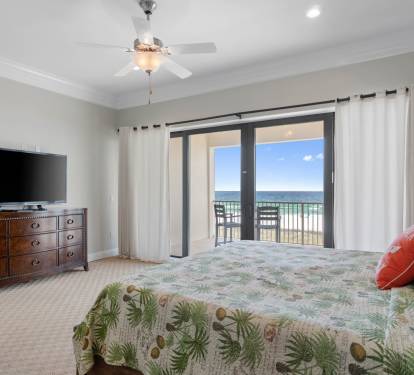 3rd Floor Master Bedroom (King)