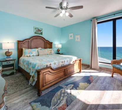primary bedroom- king bed