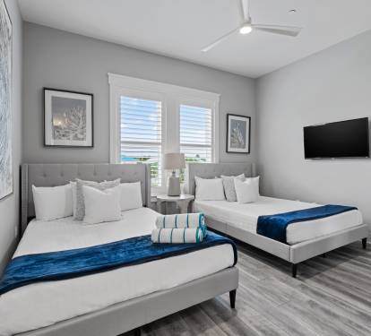 2 Queen Bedroom