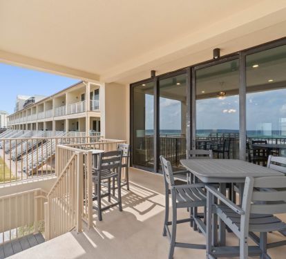 Deck Off Living
