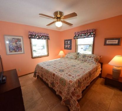 2nd bedroom with King bed