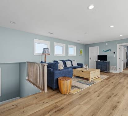 Top Floor Seating Area