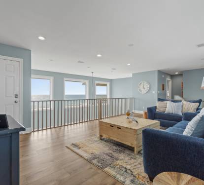 Top Floor Seating Area