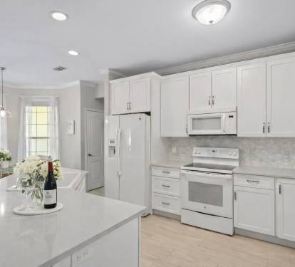 Whip up fresh meals in our fully stocked kitchen — bright, open, and made for gathering. Guest review, “So clean and comfortable, we felt at home right away.”