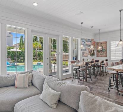 Seamless Flow for Indoor and Outdoor Gatherings