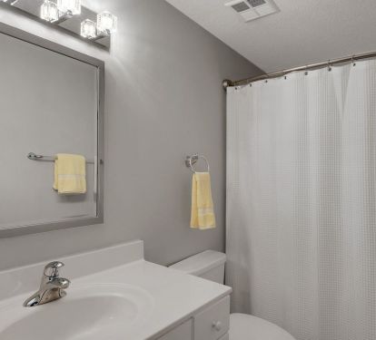 2nd Bathroom