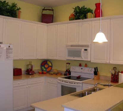Ktichen features  granite countertops