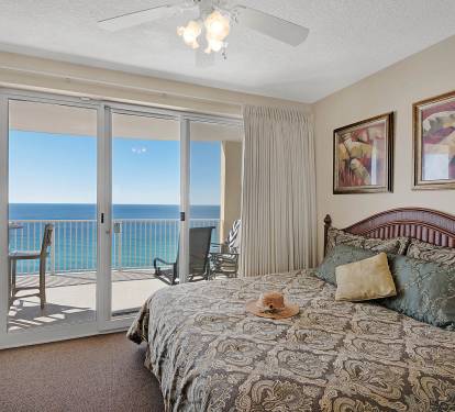 Master Bedroom with Gulf Front View and King Size Bed!
