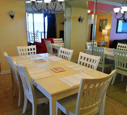 Dining Room Table with lots of seating