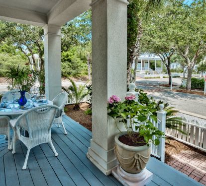 BREAKFAST OR COCKTAILS RELAXING ON THE VERANDA