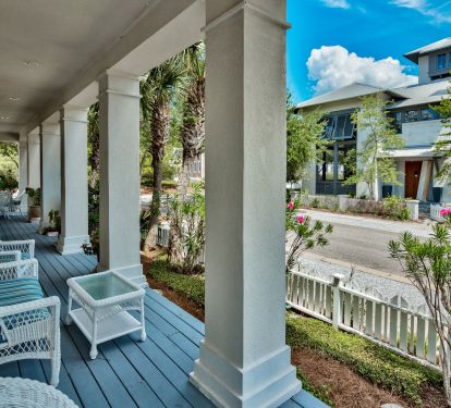 RELAX ON THE VERANDA 