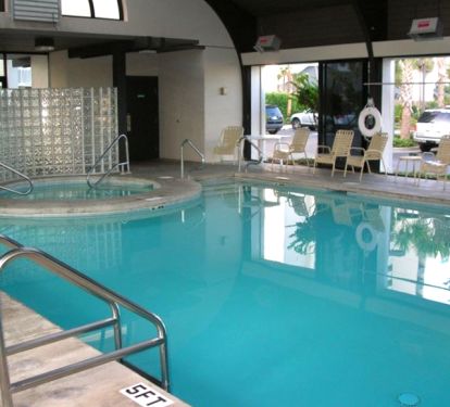 Indoor pool &amp; hot tub