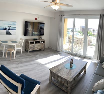Spacious Great Room - Another Chair and Ottoman are on order! Stay tuned!