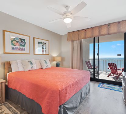 Gulf front master with en-suite bathroom and balcony access!