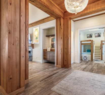 Open Elegant Entryway